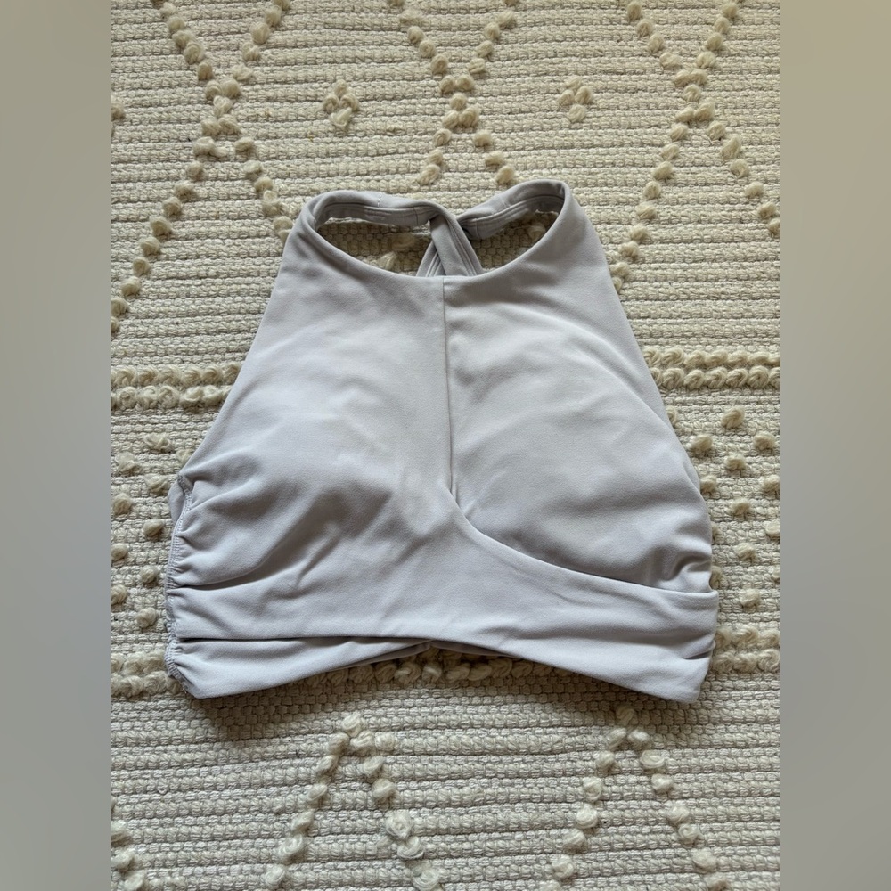 Lululemon high neck bra size 8